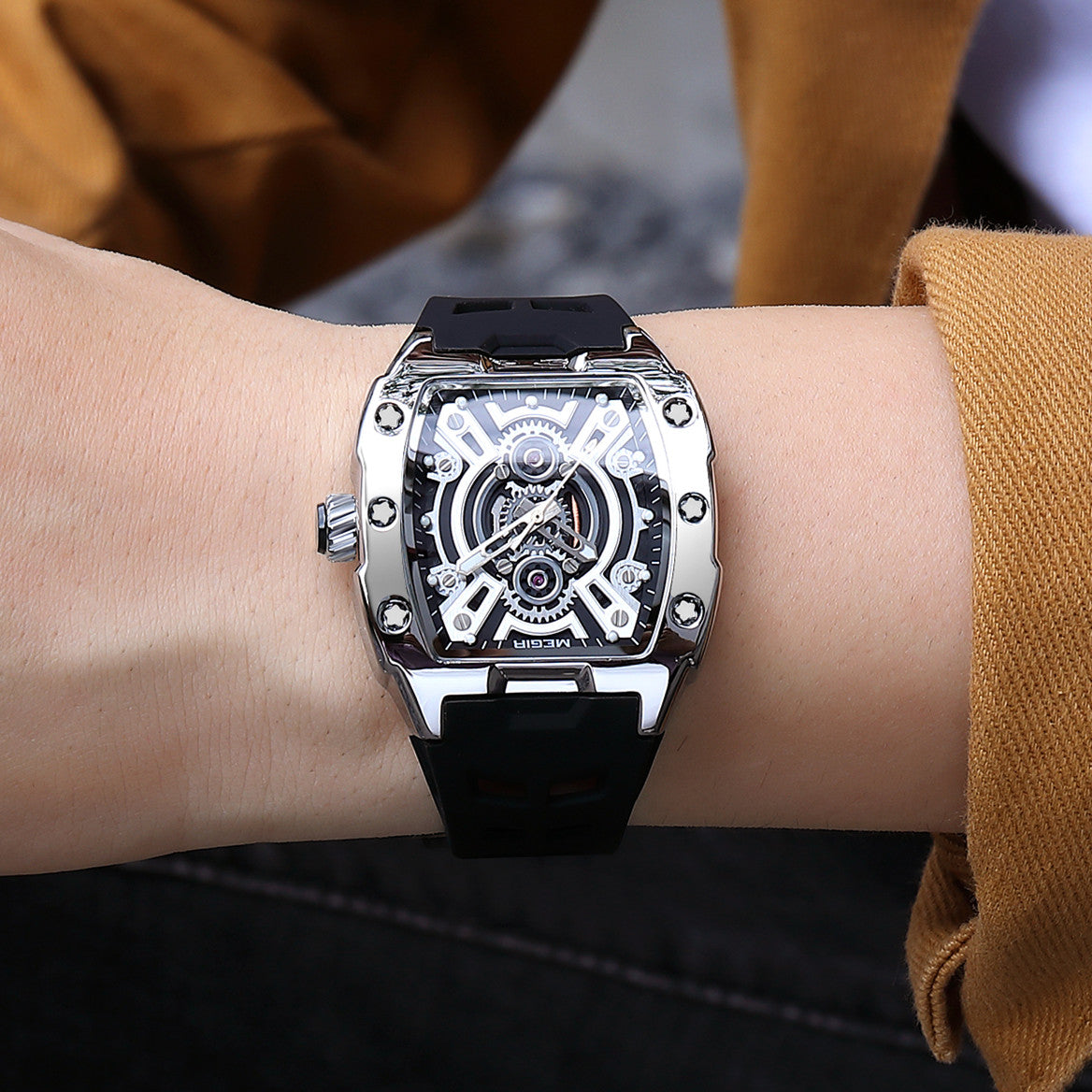 MEGIR New Sport Watches for Men Waterproof Male Military Quartz Wristwatch Silicone Strap Large Dial Luminous Watch Montre Homme