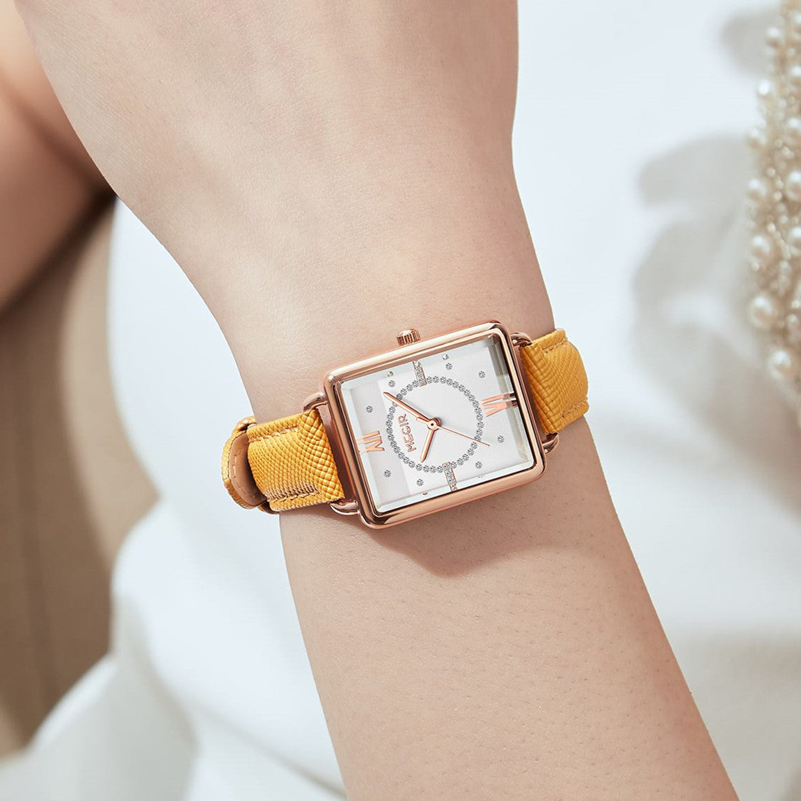 MEGIR Women Watch Luxury Fashion Leather Strap Ladies Quartz Wristwatch Casual Sport Wrist Watches Dress Clock Relogio Feminino